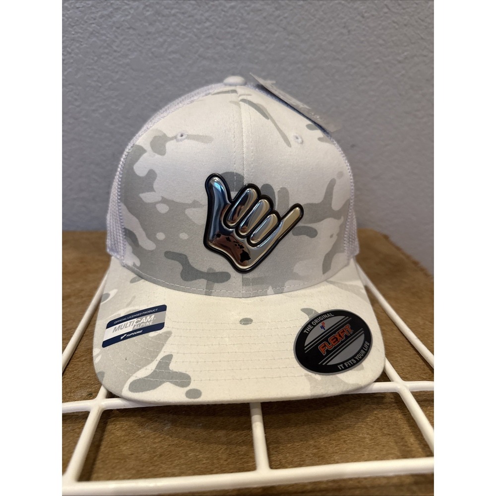 NEW Yupoong Hawaii Domestic Market Snapback Hat White CHROME Camo HI Puff